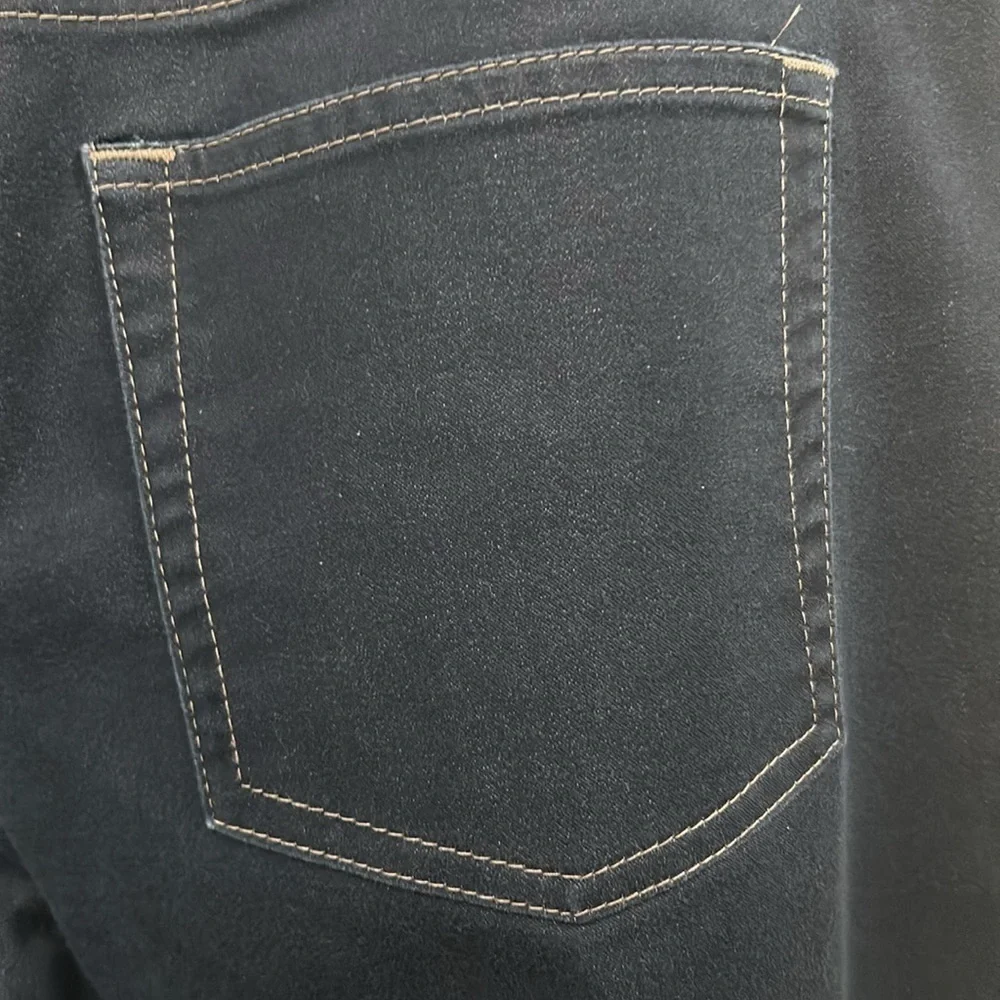 T tahari jeans size us 6, 0% denim content dark navy blue it appears blk in pic - Picture 11 of 15